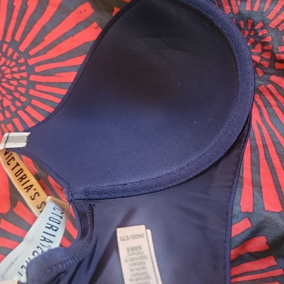 Victoria's Secret bra, size 34DD or 34E - Picture 7 of 8